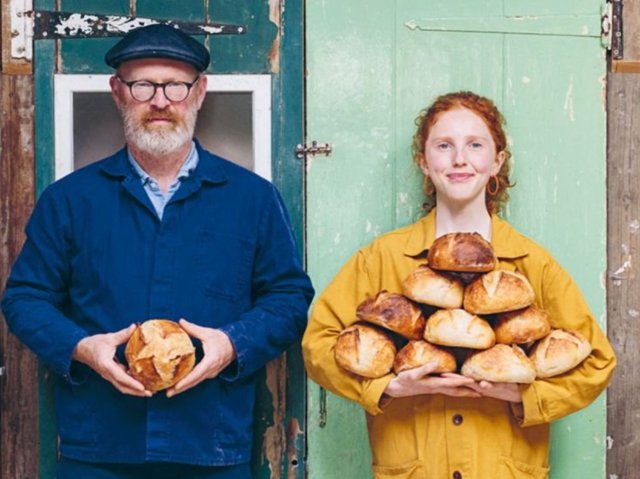 Al und Kitty, Orange Bread Bakery