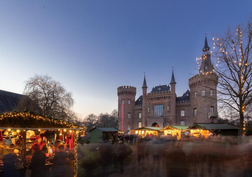 Weihnachtsmarkt Schloss Moyland