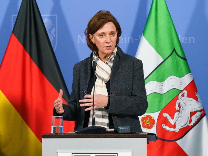 NRW Schulministerin Yvonne Gebauer